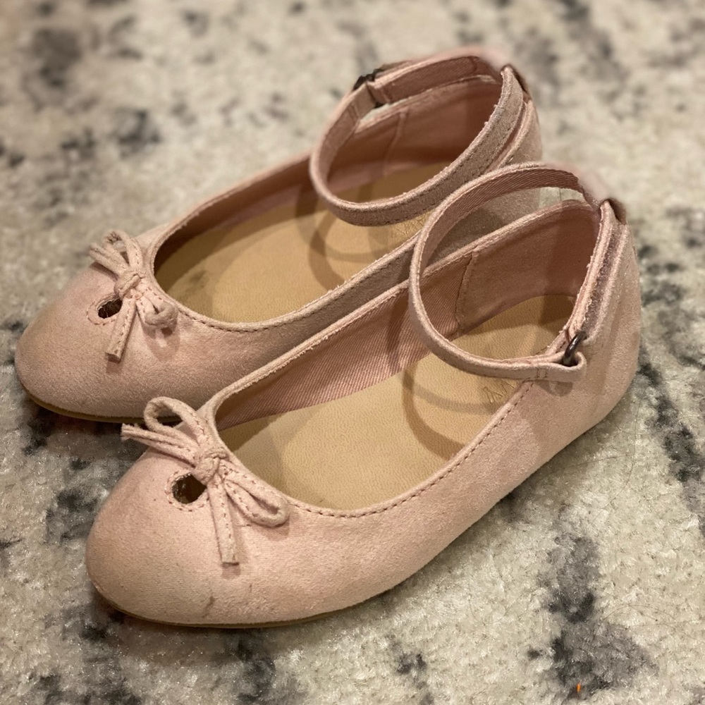 Toddler size 7 Old Navy Shoes